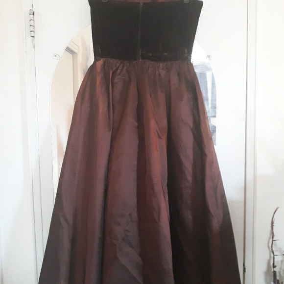 🌺BROWN STRAPLESS Dress - Picture 2 of 4